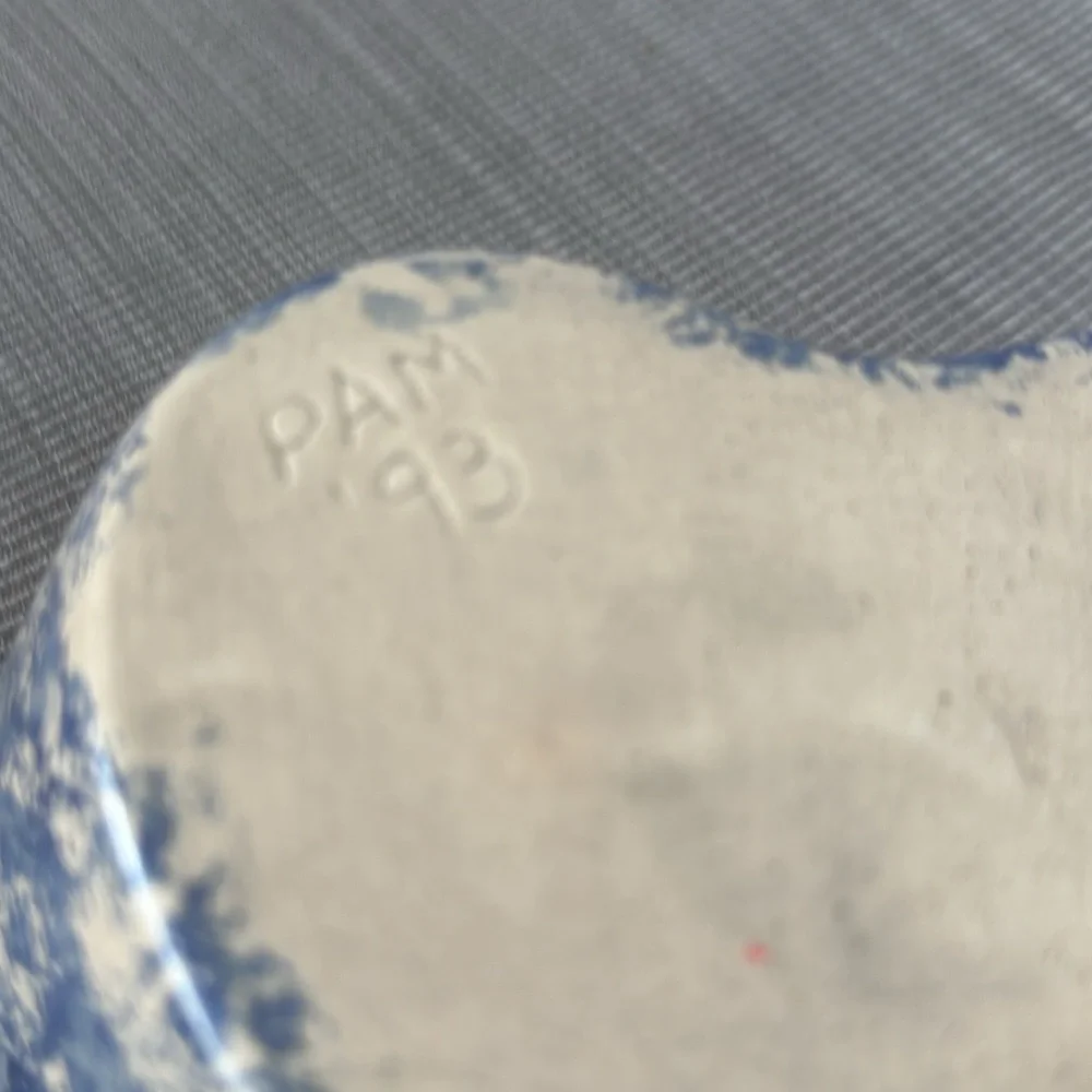 Vintage Stoneware Pottery Small Heart Shaped Bowl Sponged Heart Design ‘93